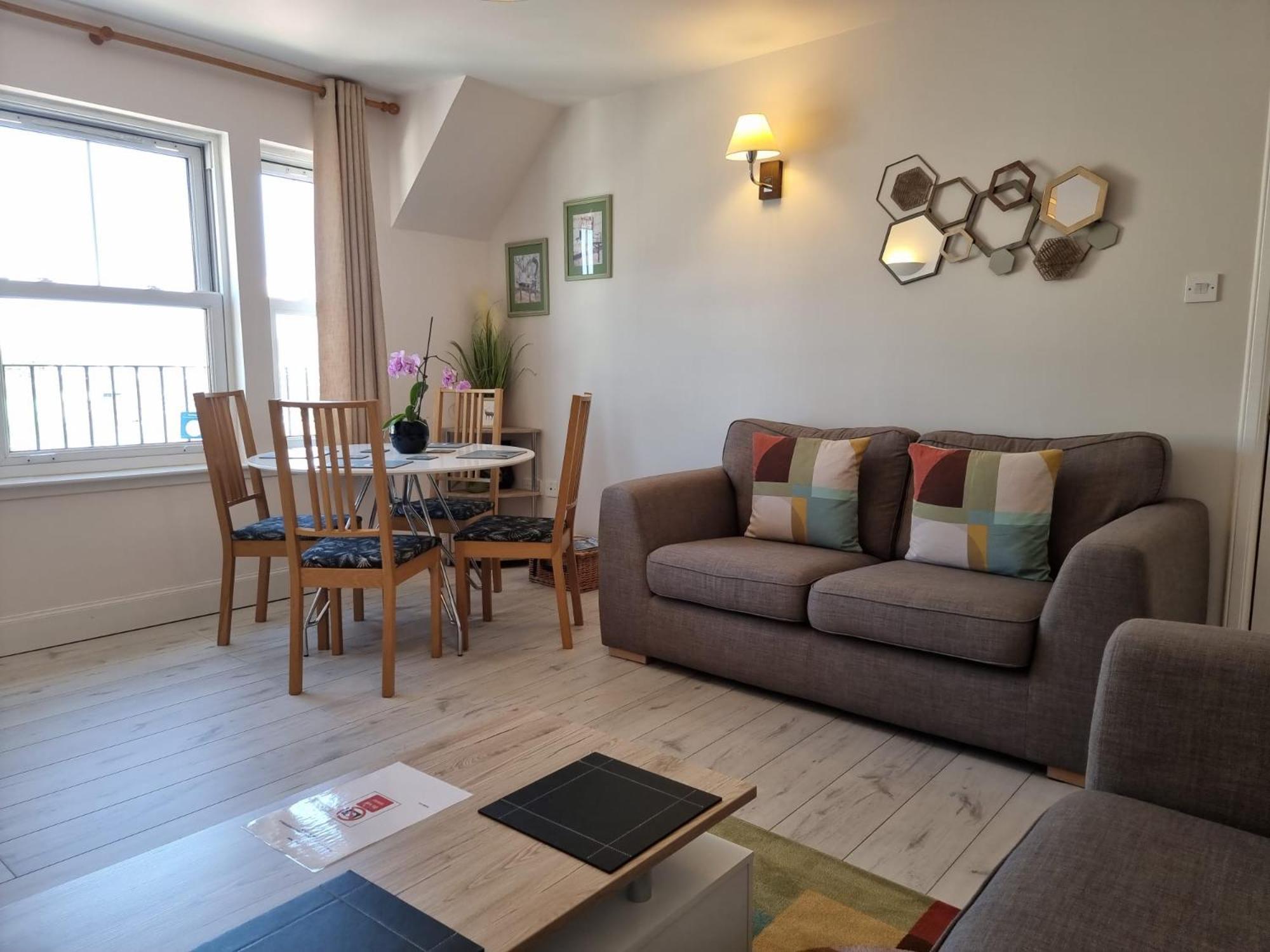 Heart Of Inverness-City Apartment Buitenkant foto