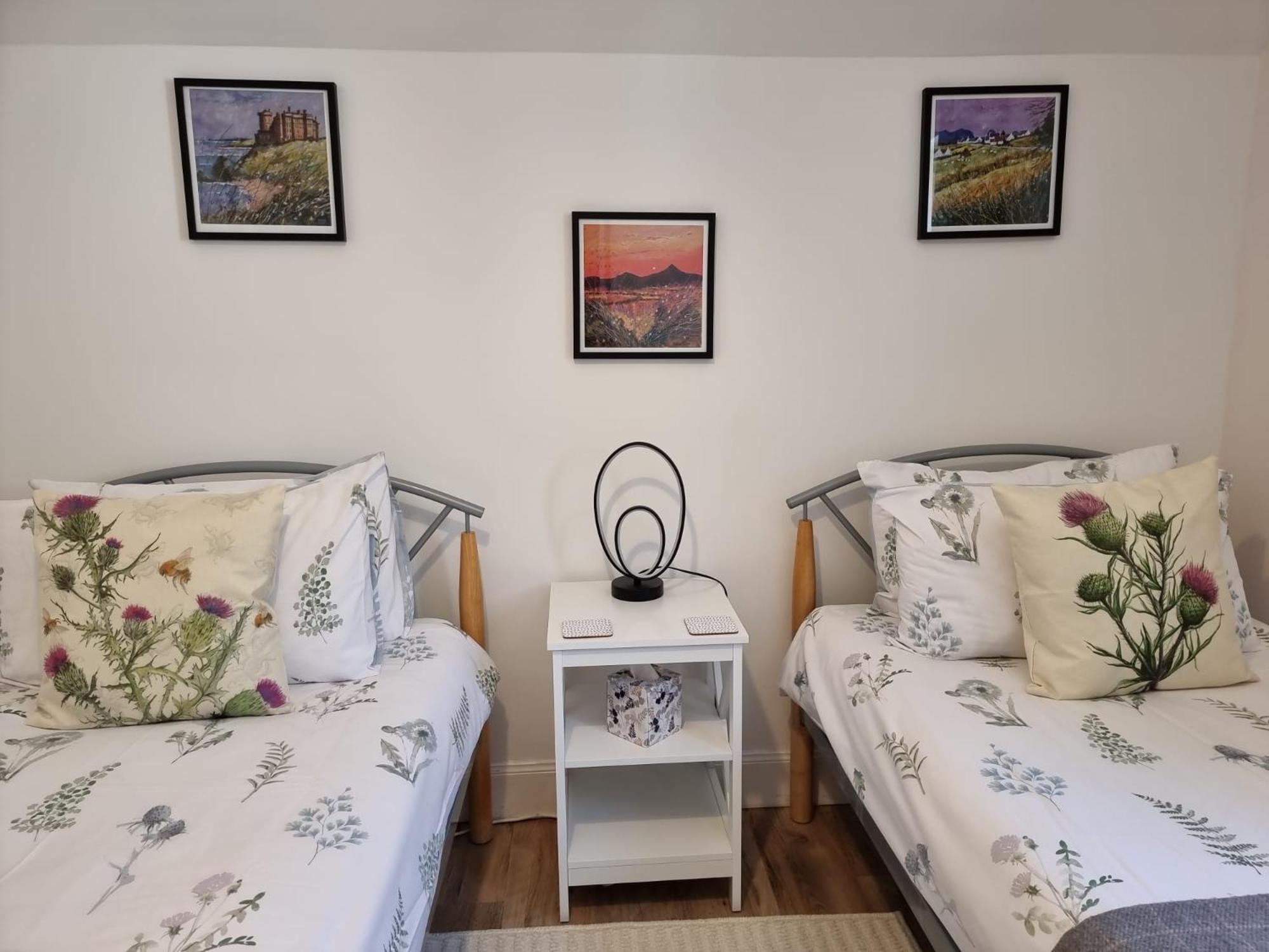 Heart Of Inverness-City Apartment Buitenkant foto
